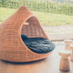 Плетёная мебель из искусственного ротанга: преимущества и особенности